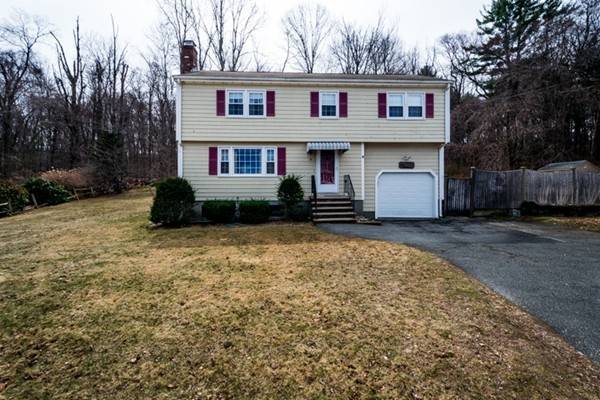 9 Canterbury Road, Woburn, MA 01801