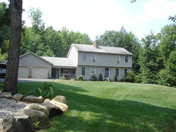 240 Dickinson Hill Road, Russell, MA 01071