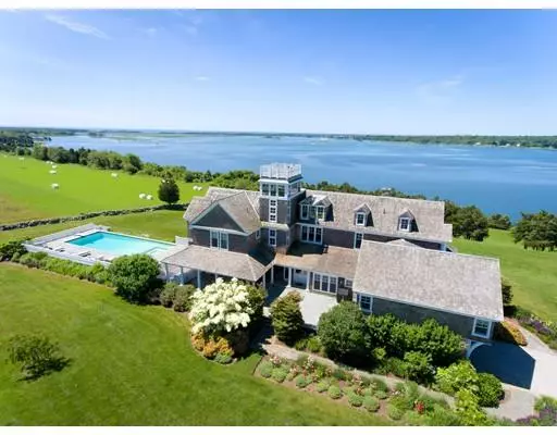 667 Horseneck Rd, Westport, MA 02790