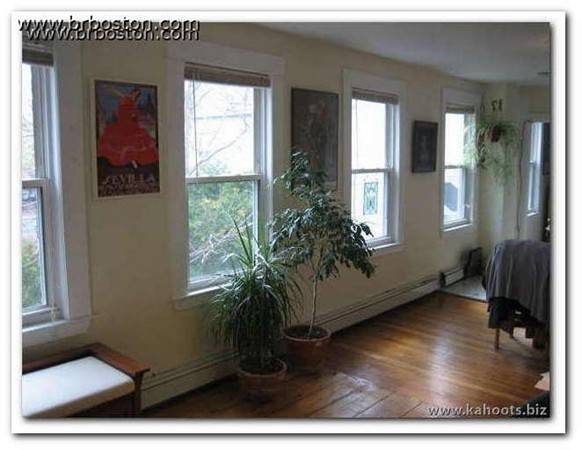 93-95 Moore #2, Cambridge, MA 02139