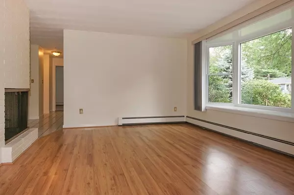 Framingham, MA 01701,14 Bradford Road