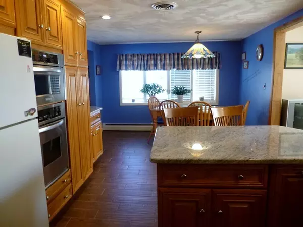 Swampscott, MA 01907,77 Franklin Ave