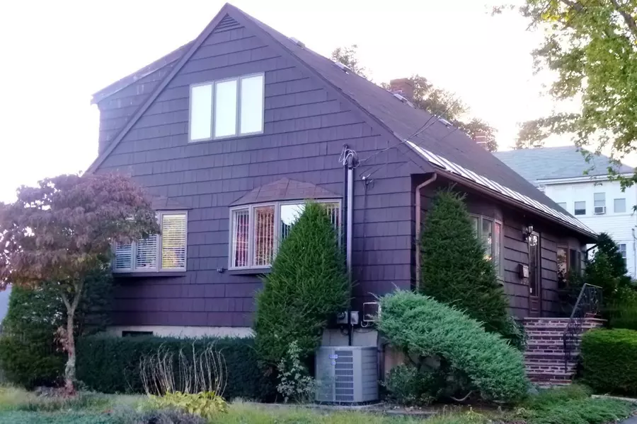 77 Franklin Ave, Swampscott, MA 01907