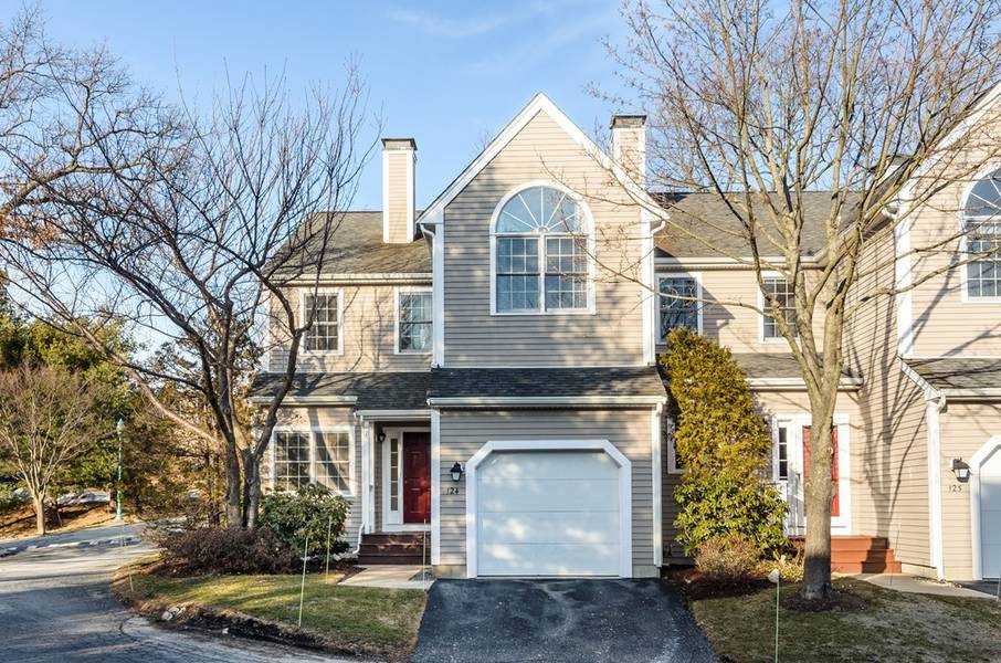 124 Bishops Forest Dr #124, Waltham, MA 02452