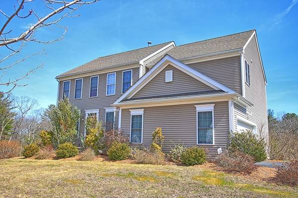 11 Poplar St, Grafton, MA 01560