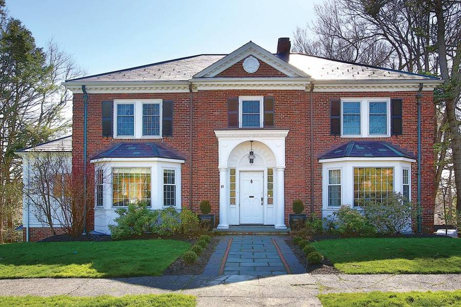 59 Baxter Rd, Brookline, MA 02445