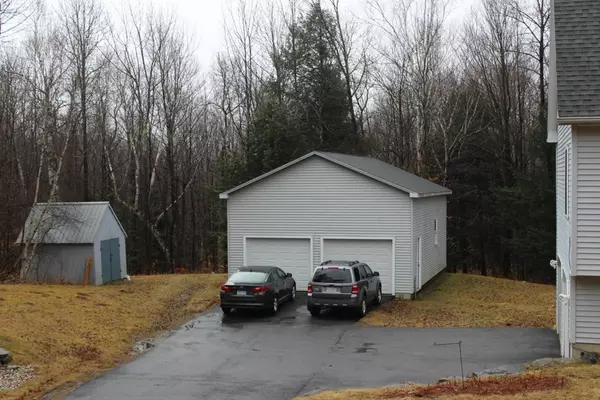 Middlefield, MA 01243,113 Skyline Trail