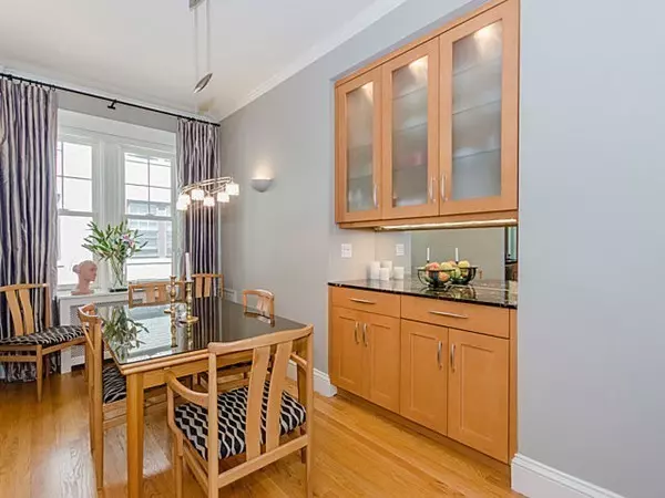 Brookline, MA 02446,419 Washington St #2