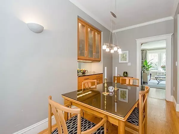 Brookline, MA 02446,419 Washington St #2