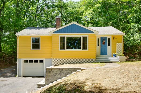 271 Hudson St, Northborough, MA 01532