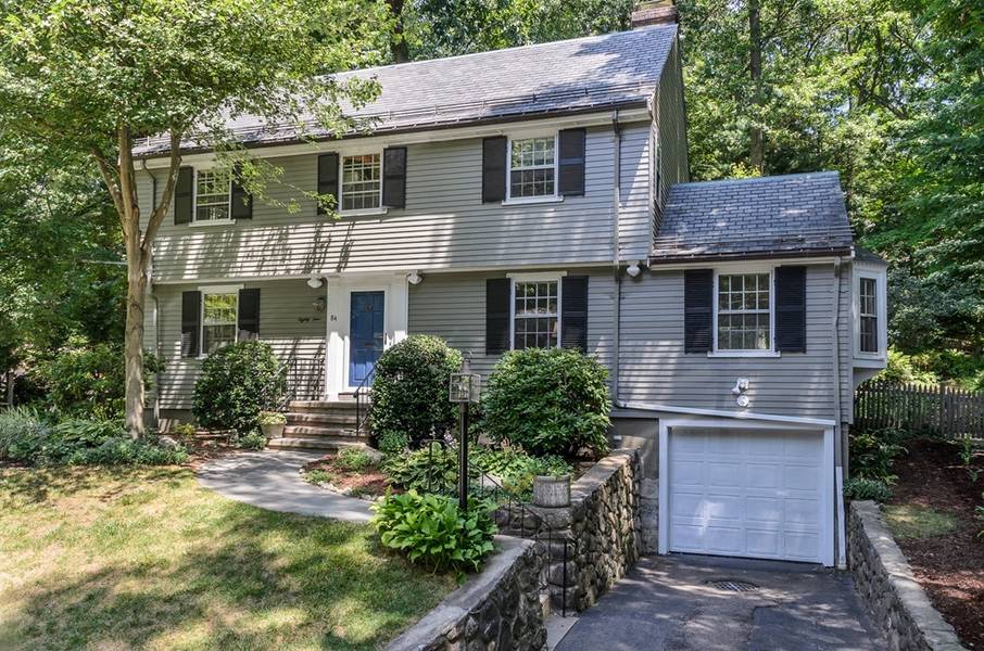 84 Washburn Ave, Wellesley, MA 02481