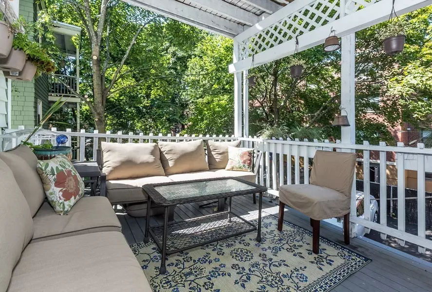 141 South St #2, Boston, MA 02130