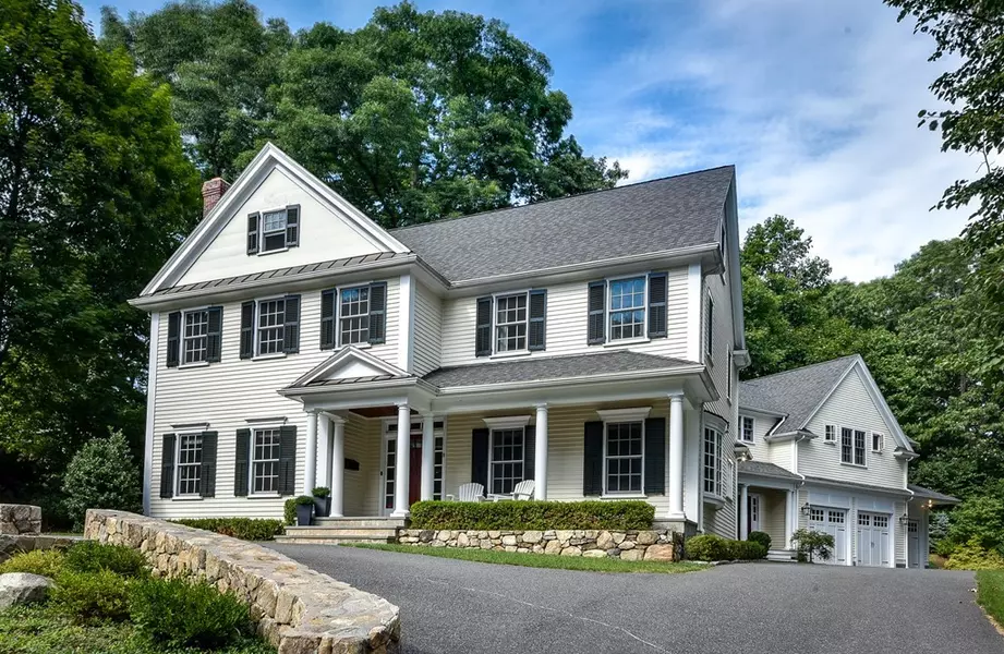 8 Thackeray Rd, Wellesley, MA 02481