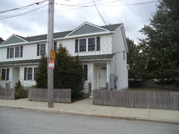 152 Samuel Ave #152, Pawtucket, RI 02860