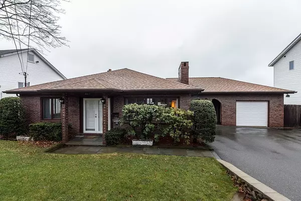 300 Suffolk Ave, Revere, MA 02151