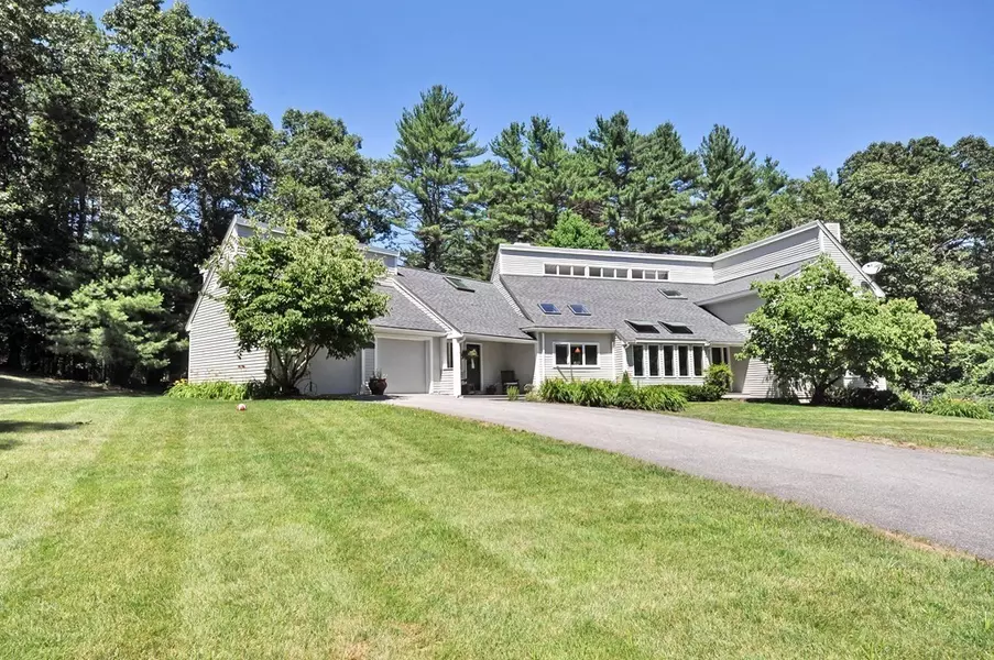 65 Hickory Lane, Carlisle, MA 01741