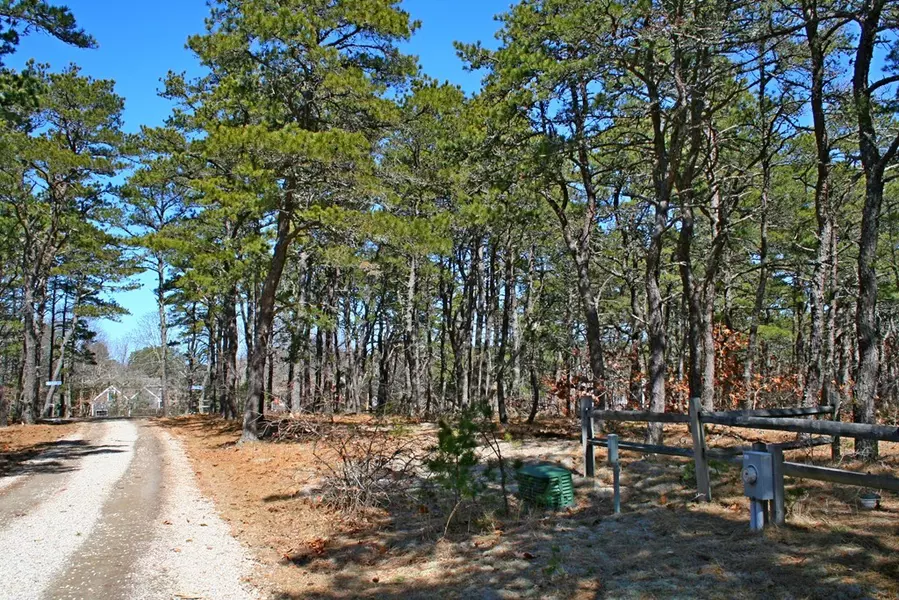 22 Sea Oaks Way, Wellfleet, MA 02667