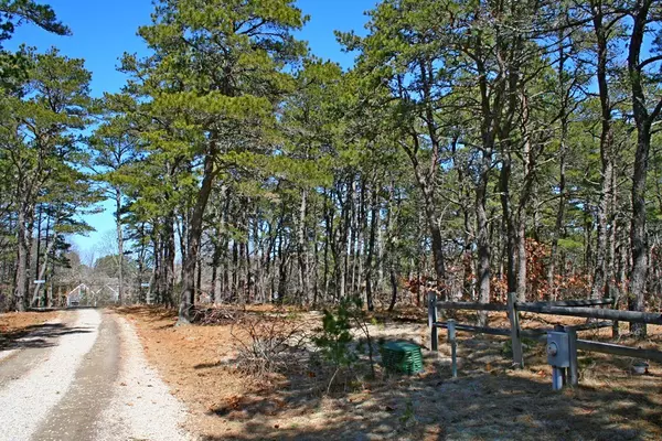 Wellfleet, MA 02667,22 Sea Oaks Way