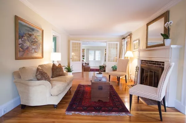 Wellesley, MA 02481,11 Riverdale Road