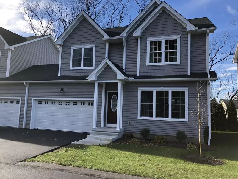 4 Rivercrest Way #0, South Hadley, MA 01075