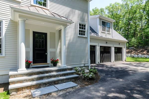 Wellesley, MA 02481,12 Nantucket Rd