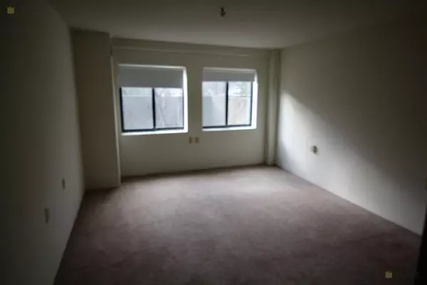 Malden, MA 02148,99 Florence St #1018
