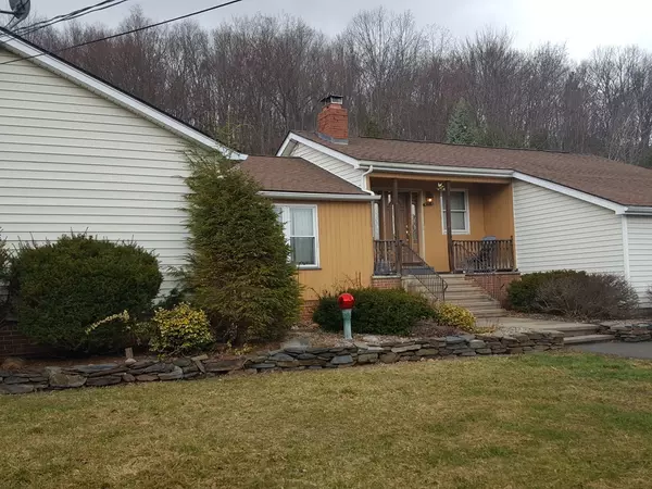 47 College Hwy, Southwick, MA 01077