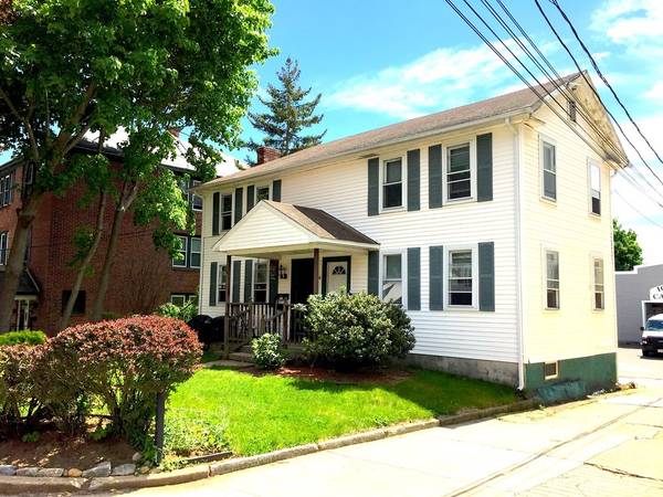 18 Park St, Southbridge, MA 01550