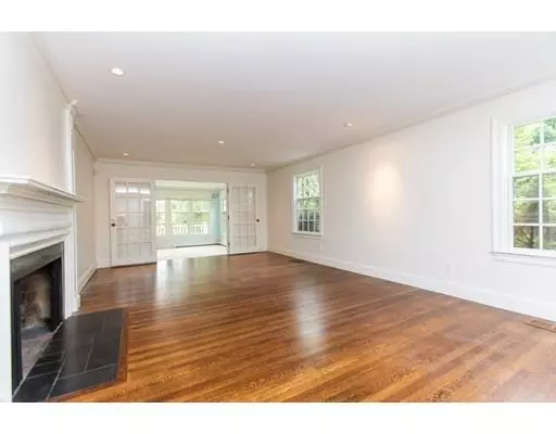 Wellesley, MA 02481,164 Forest Street