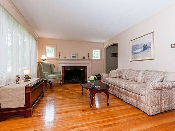Needham, MA 02494,38 Virginia Rd