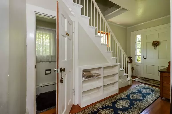 Falmouth, MA 02540,237 Old Main Road