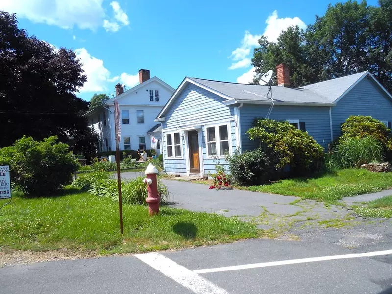 104 Main St, Blandford, MA 01008