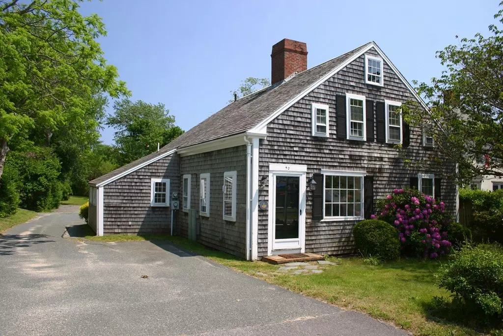 Chatham, MA 02633,90 Old Harbor