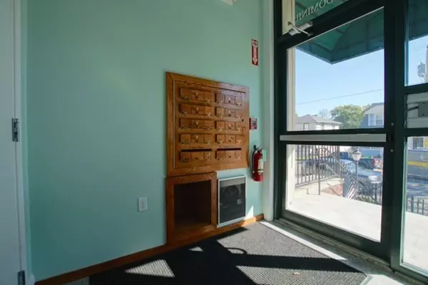 Lynn, MA 01902,15 Parrott Street #201