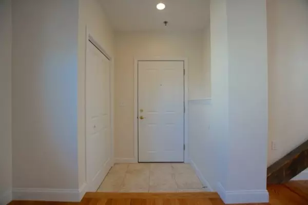 Lynn, MA 01902,15 Parrott Street #201