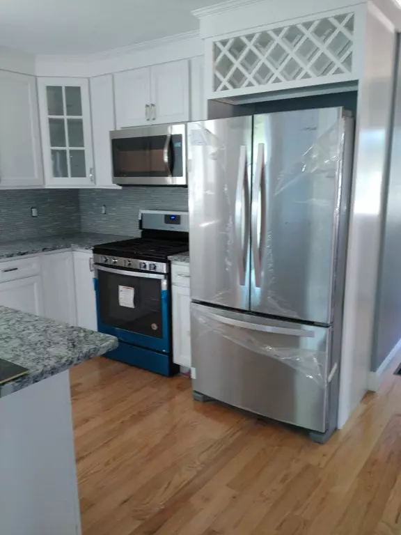Fall River, MA 02724,49 Barker St
