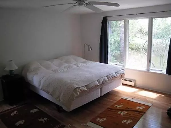 Wellfleet, MA 02667,339 Cove View Road