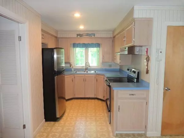 Dighton, MA 02764,225 Baylies St