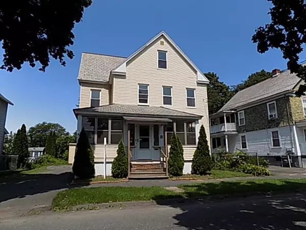 8 William St, Westfield, MA 01085