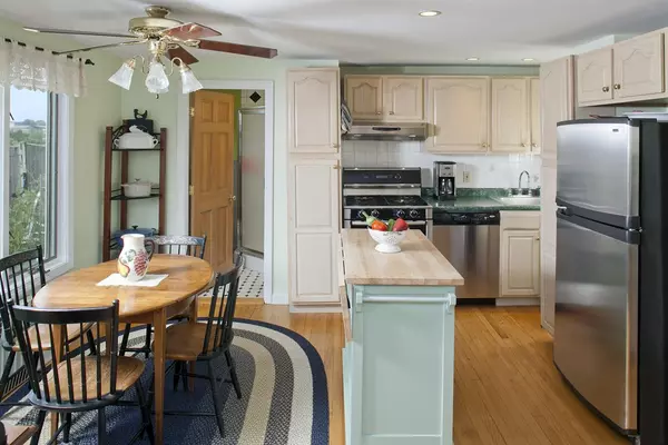 Weymouth, MA 02191,64 Bluff Rd