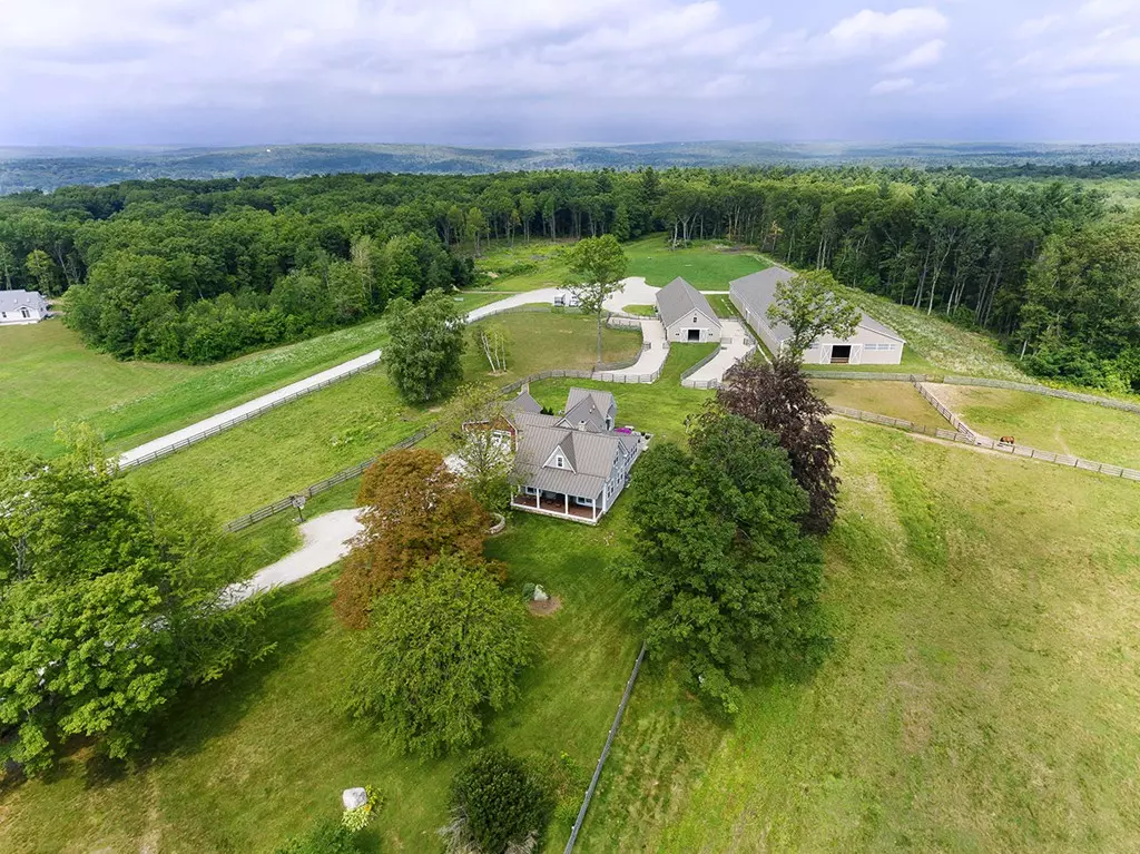 Upton, MA 01568,80 Prospect St