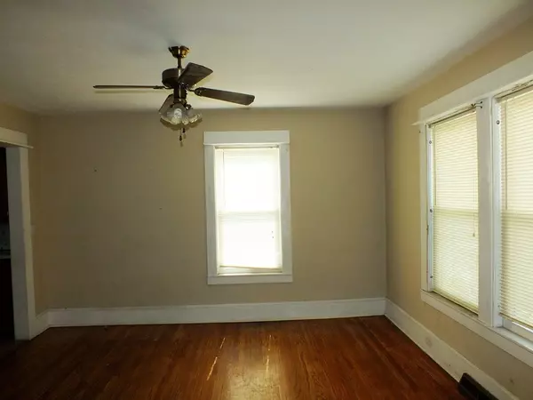 Chicopee, MA 01020,97 Columba St