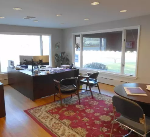 Westport, MA 02790,683 State Rd