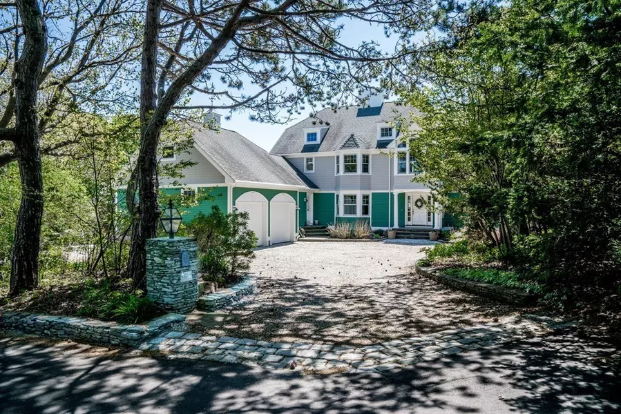 41 Littles Point Rd, Swampscott, MA 01907