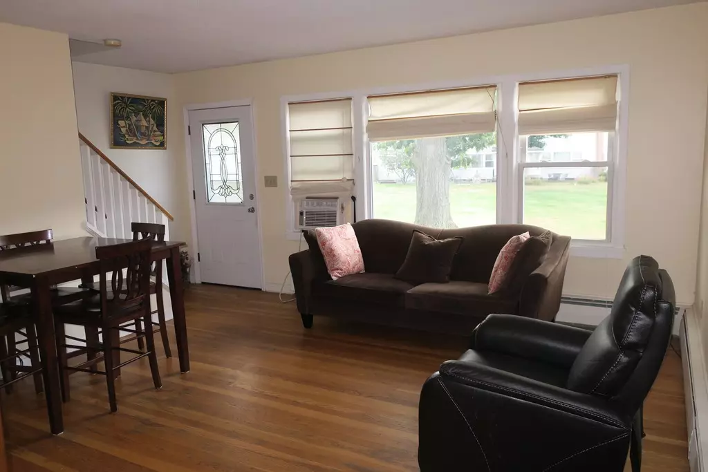 Chicopee, MA 01022,68 Honeysuckle Dr #68