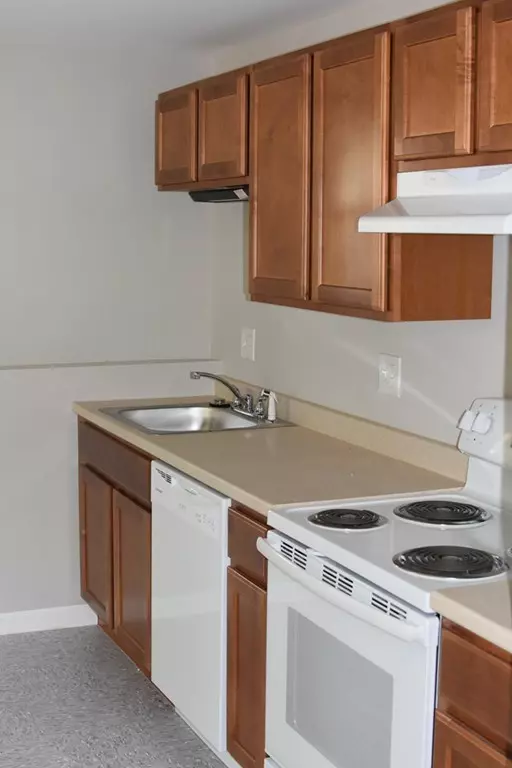 Springfield, CT 06104,73 Melville