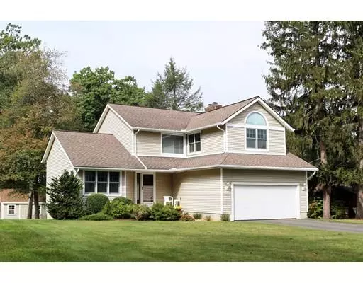 28 Mountainview St, Ludlow, MA 01056