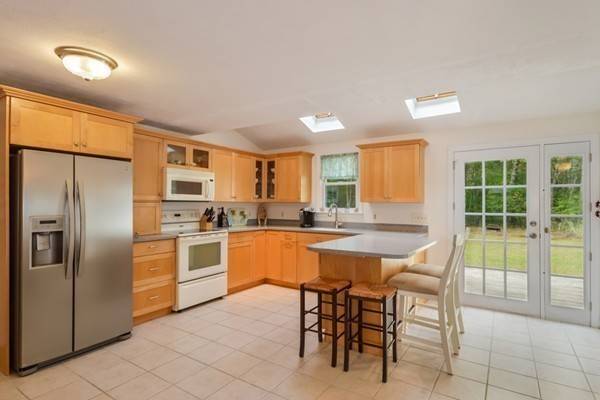 11 Orchard Way, Sandwich, MA 02563