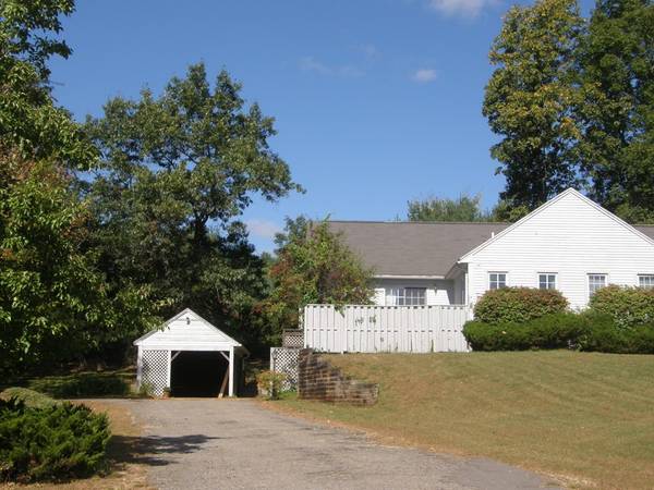 111 Brickyard Rd #B1, Athol, MA 01331