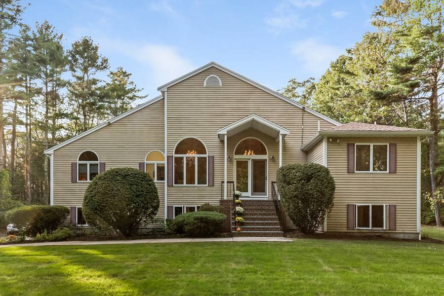 135 Indian Ln, Canton, MA 02021